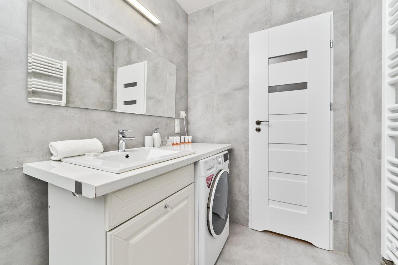 Apartments Dmowskiego Kepa Mieszczanska By Noclegi Renters Βρότσλαβ Εξωτερικό φωτογραφία